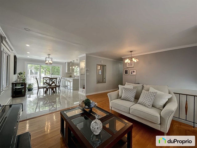$948,000 - Bungalow for sale in St-Leonard — photo 1