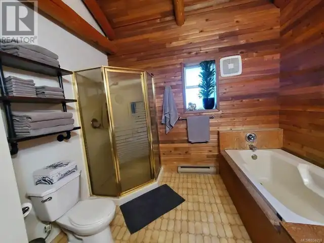 1586 McKibbon Rd N Errington, British Columbia in Houses for Sale in Parksville / Qualicum Beach - Image 21