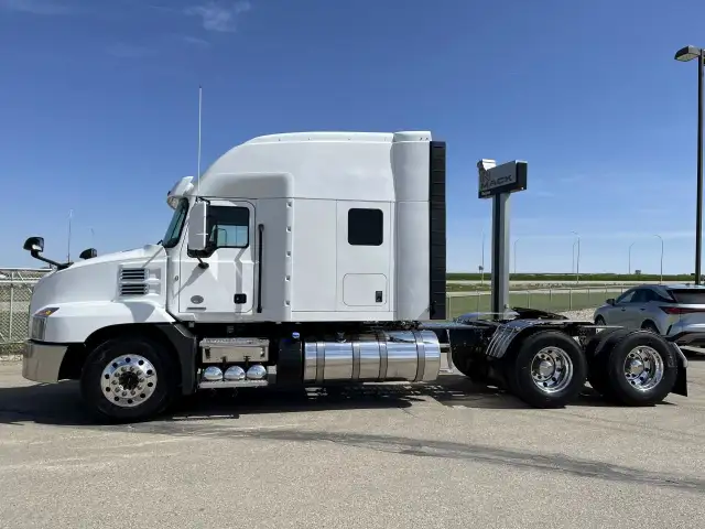 2020 Mack Anthem 64T 70 18 speed in Heavy Trucks in Regina - Image 3