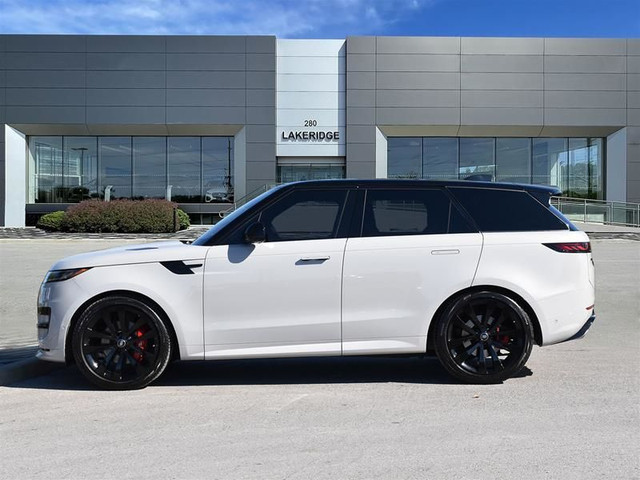 2024 Land Rover Range Rover Sport P400 Dynamic SE in Cars & Trucks in Oshawa / Durham Region - Image 4