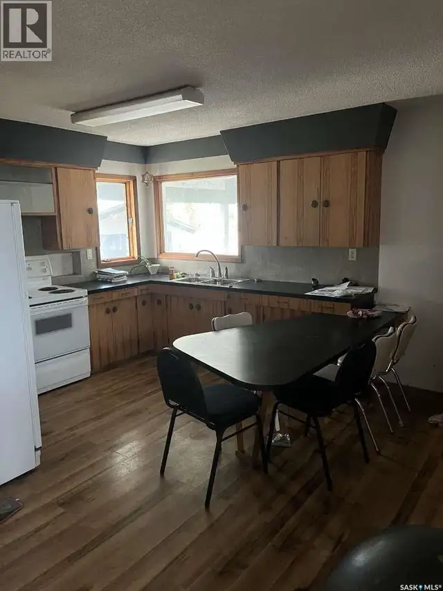 506 1st AVENUE W Leader, Saskatchewan in Houses for Sale in Swift Current - Image 10