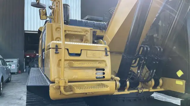 2018 Caterpillar 326F L Excavator in Heavy Trucks in Edmonton - Image 39