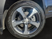 This Jeep Grand Cherokee 4xe has a dependable Intercooled Turbo Gas/Electric I-4 2.0 L/122 engine po... (image 6)