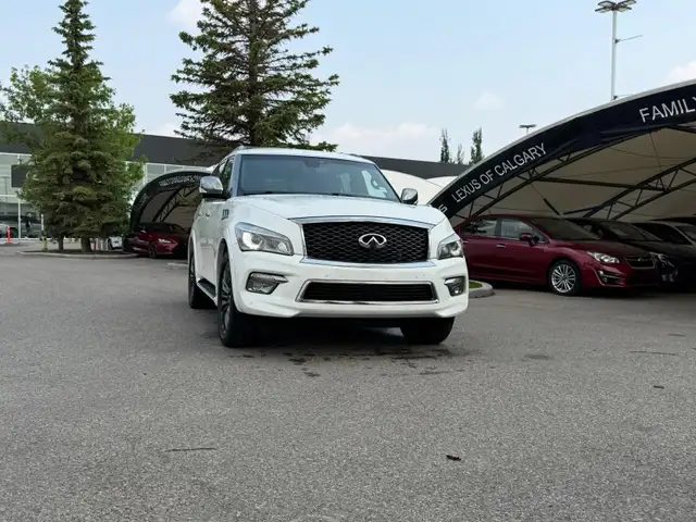 2017 Infiniti QX80 8 Passenger