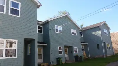 56 Metcalf St 3 Bedroom