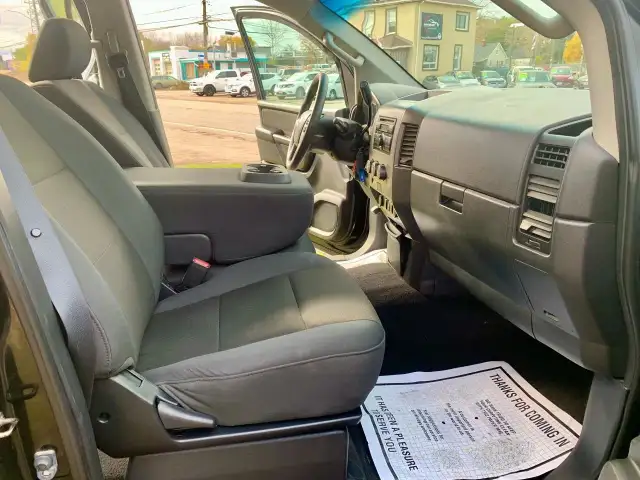 2015 NISSAN TITAN CREW 4X4 1 OWNER CERTIFIED in Cars & Trucks in Guelph - Image 20