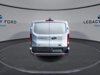 *Rear View Camera, Reverse Sensing System, Sync 4, Blind Spot Detection, HID Headlamps!* Smart desig... (image 6)