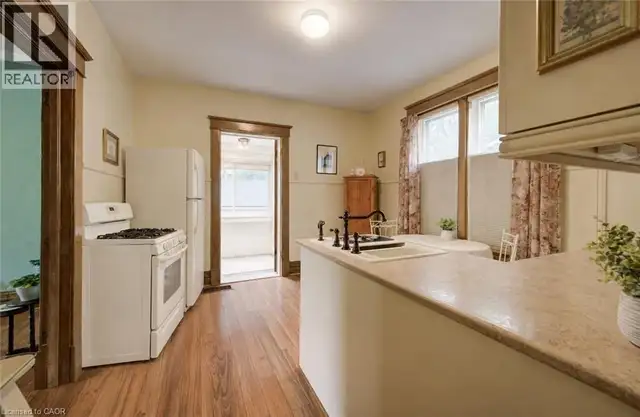 46 ELLEN Street W Kitchener, Ontario in Houses for Sale in Kitchener / Waterloo - Image 11