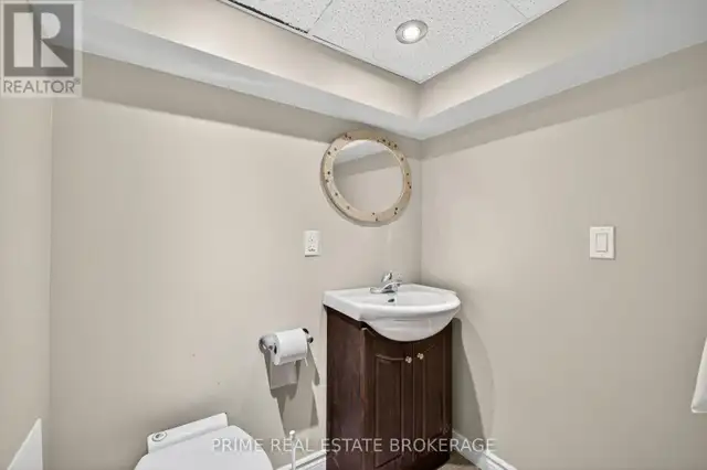 MAIN - 281 OXFORD STREET E London East (East F), Ontario in Commercial & Office Space for Rent in London - Image 11