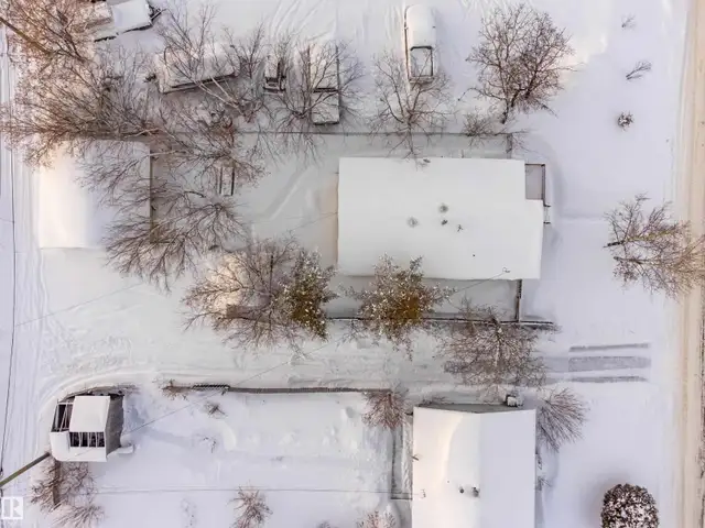 315 10 ST Cold Lake, Alberta in Houses for Sale in Edmonton - Image 27