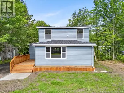 Welcome to 39 Duke St., Minto, NB. Discover the perfect blend of modern elegance and small-town char...