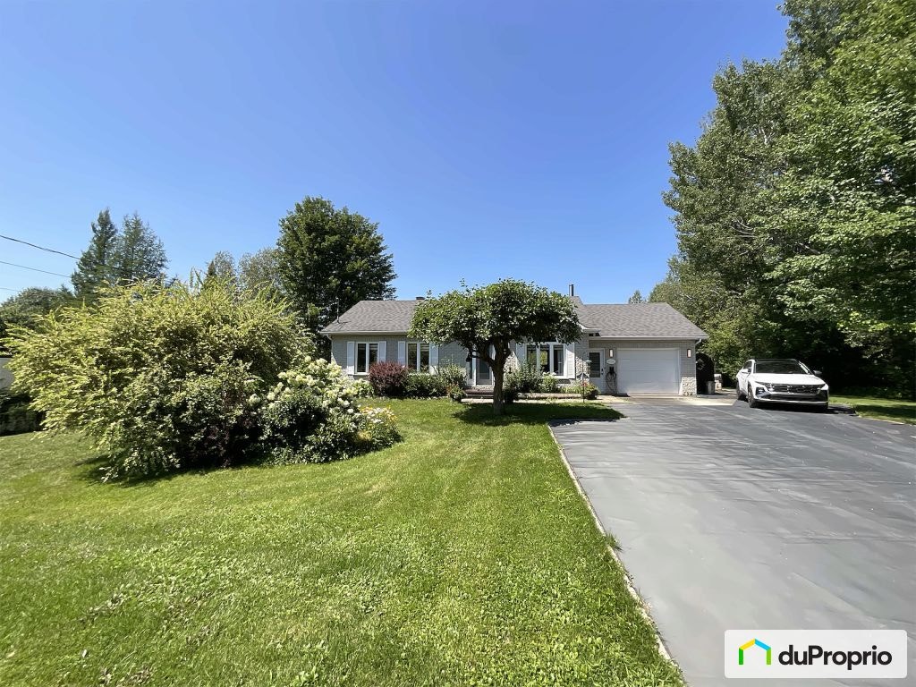 $575,000 - Bungalow for sale in Sherbrooke (Brompton) — photo 1