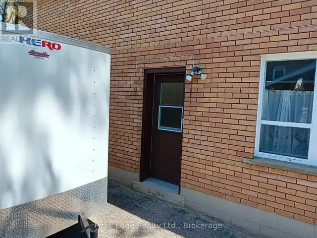 30 7 TH STREET Hanover, Ontario in Houses for Sale in Owen Sound - Image 5