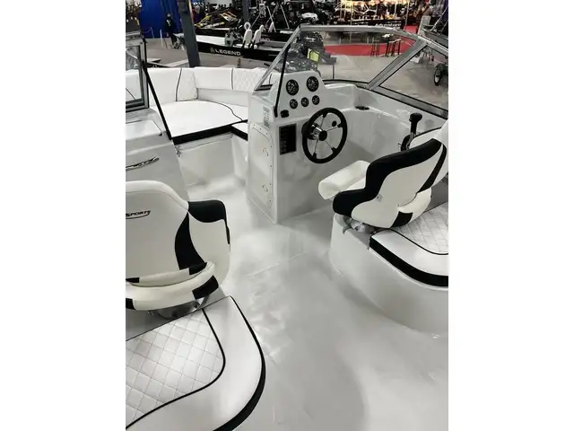 2023 Pro Sports 2000DC w/ 200XS XL Mercury & Galv Trailer in Powerboats & Motorboats in New Glasgow - Image 12