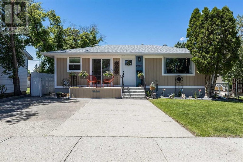 1718 15 Avenue SE Medicine Hat, Alberta Houses for Sale Medicine Hat Kijiji