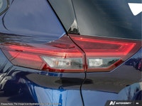This Nissan Rogue has a strong Intercooled Turbo Regular Unleaded I-3 1.5 L/91 engine powering this... (image 9)
