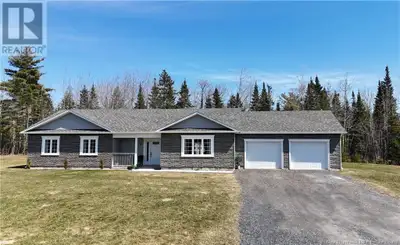 Welcome to 24 Timberland Court! This sprawling Bungalow is located in one of Frederictons most desir...