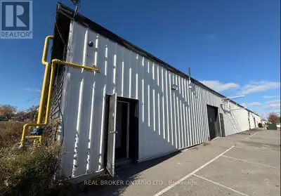 Functional, flexible warehouse space in a prime Niagara Falls industrial location. Unit 6B at 5900 T...