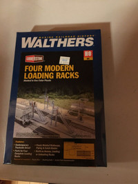 Walthers...4 modern loading racks   **NEW IN BOX**