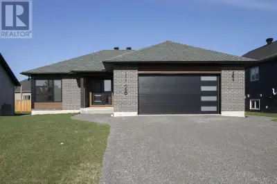 Welcome to this stunning, brand-new custom-built bungalow by Ficmar, located in the sought-after Gre...