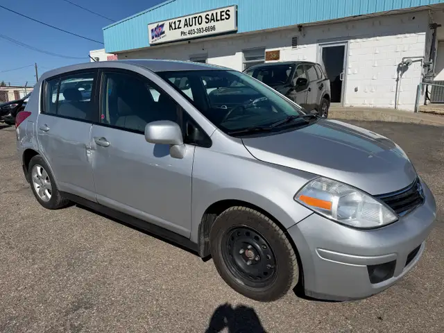 2010 Nissan Versa 1.8 SL