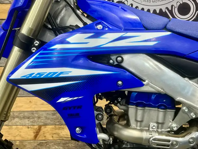 2025 Yamaha YZ 450F EFI + ONLY 21 HR + 4 STROKES + MX-ENDURO-MOT in Dirt Bikes & Motocross in Ottawa - Image 13