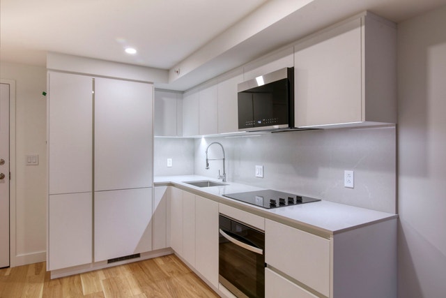 3460 Peel Street 3460 Peel Street — photo 1