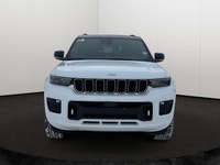 This 2025 JEEP GRAND CHEROKEE L OVERLAND 4X4 has the following options Nappa Leather Seats, Dual-Pan... (image 6)