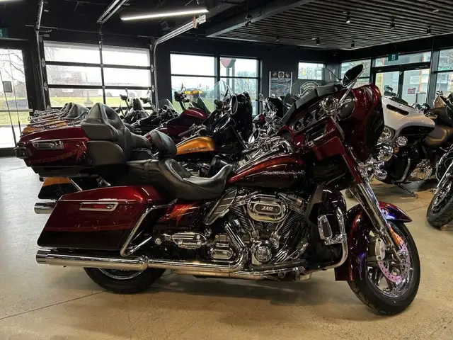2014 Harley-Davidson CVO Electra Glide Ultra Limited in Street, Cruisers & Choppers in Markham / York Region - Image 5
