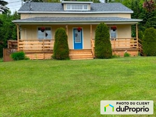 $460,000 - 2 Storey for sale in Gaspe — photo 1
