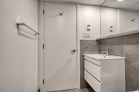 Akelius studio apartment for rent. Located near Sherbrooke in the Downtown - McGill neighborhood, Mo... (image 6)