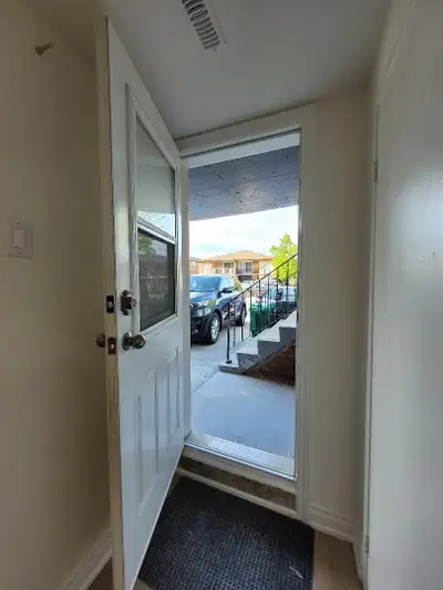 Bright and spacious 2 bedrooms walk-out basement, a large living room & kitchen, 1 bathroom. * Squar...