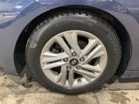 La Hyundai Elantra AUTOMATIQUE A/C CRUISE MAGS BLUETOOTH 2019 offerte chez AutoStudio 72 à Mirabel e... (image 8)