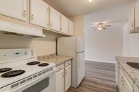Amenities: Swimming Pool • Tennis Courts • Social Room • Green Space • Quiet Building Suite & Buildi... (image 1)