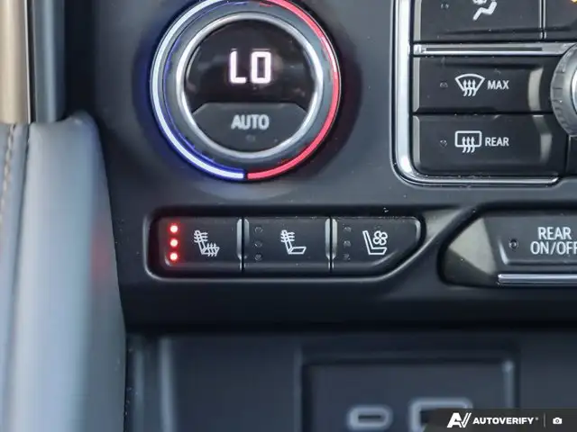 2024 Chevrolet Suburban High Country | HUD | Wireless Carplay in Cars & Trucks in London - Image 33