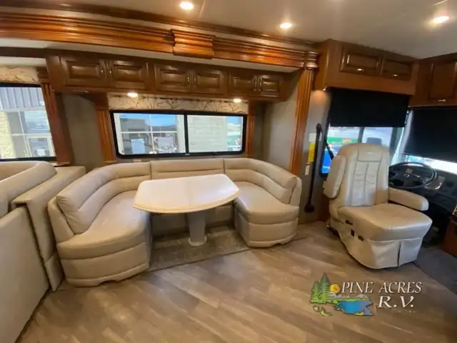 2018 Fleetwood RV Discovery 38K only 14,584 Miles in RVs & Motorhomes in Moncton - Image 21