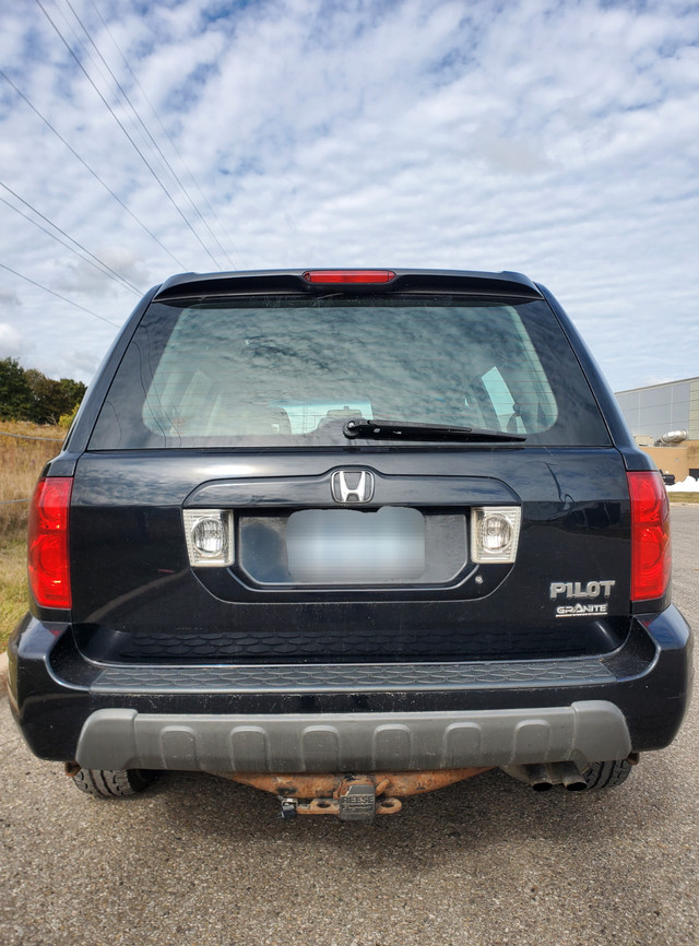 2004 Honda Pilot - $2000 in Cars & Trucks in City of Toronto - Image 3