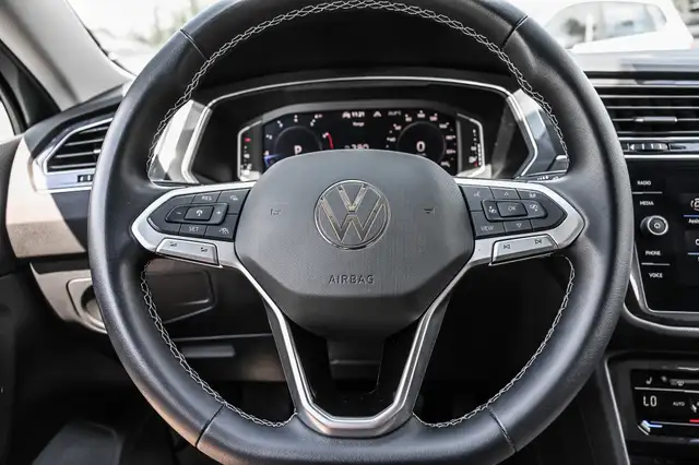 2023 Volkswagen Tiguan Comfortline | Toit pano | Apple Carplay | in Cars & Trucks in Longueuil / South Shore - Image 11