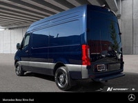 Mercedes-Benz Rive-Sud, la destination Mercedes-Benz par excellence. Bienvenue en première classe. D... (image 2)