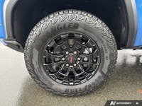 4WD Crew Cab Elevation ... Engine: Turbocharged Gas I4 2.7L/ L/100Km City: 13.6 L/100Km Hwy: 10.7 Sa... (image 8)