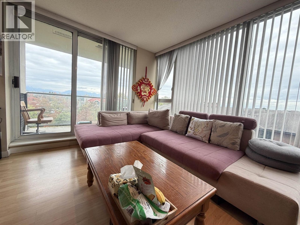 803 5068 KWANTLEN STREET Richmond, British Columbia 3