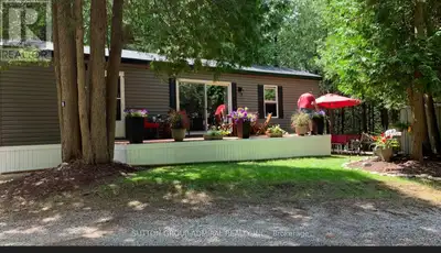 Perfect timing to buy this 2021 Northlander park model. Very affordable way to enjoy your summers an...