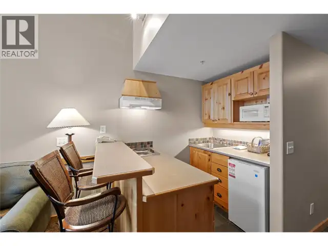 5335 Big White Road Unit# 220 Big White, British Columbia in Condos for Sale in Penticton - Image 3