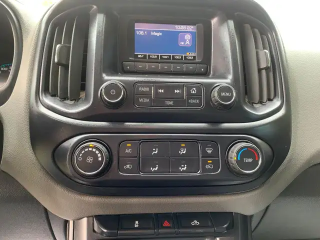 2015 Chevrolet Colorado EXT CAB 4CYL 6 SPEED CERTIFIED in Cars & Trucks in Guelph - Image 27