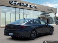 Discover the sophisticated style and intelligent design of this exceptional 2021 Hyundai Sonata Luxu... (image 4)