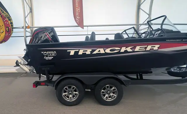 2026 TRACKER Targa V-19 Combo Tournament Edition fishing boat in Powerboats & Motorboats in Calgary - Image 9