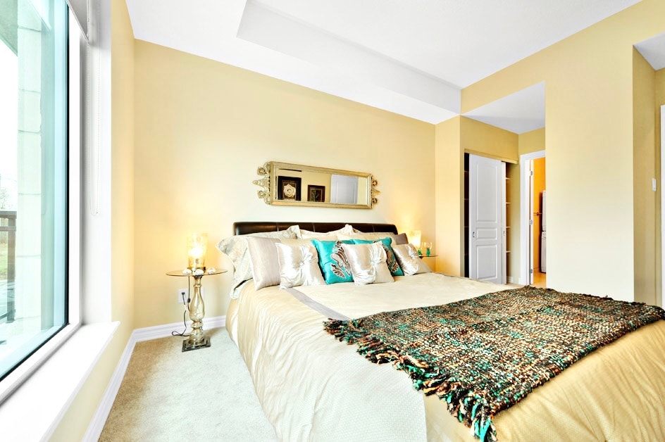 2 BED - 2 BATH - OTTAWA - APARTMENT BUILDING 5