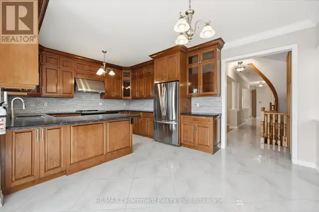 2365 HERTFORDSHIRE WAY Oakville (JC Joshua Creek), Ontario in Houses for Sale in Oakville / Halton Region - Image 10