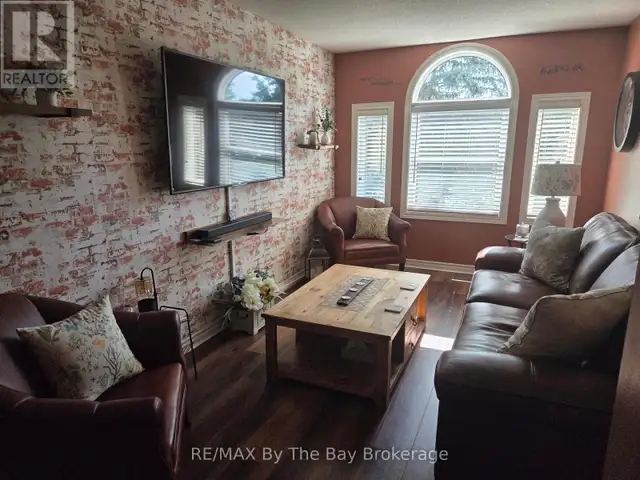 97 GLEN ETON ROAD Wasaga Beach, Ontario63006663268483124