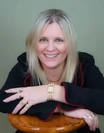 Cours d'anglais avec Julie Lachance Par Skype/Teams/Zoom, View more